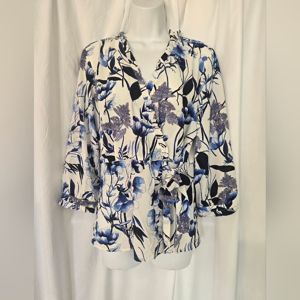 Karl Lagerfeld NWT Blue/White Floral Print Blouse Size S